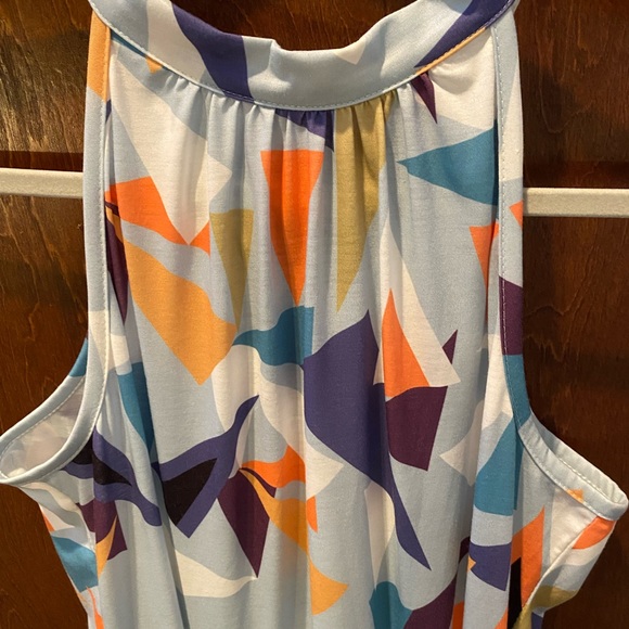 Halter style dress. - Picture 2 of 5